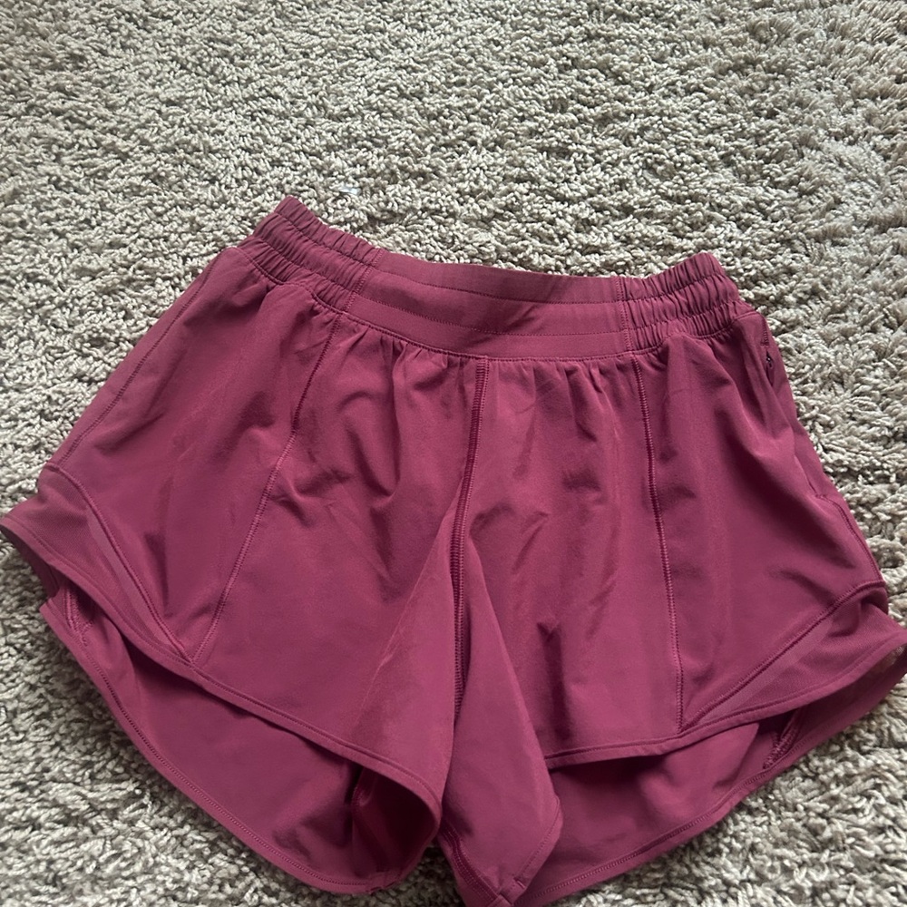 lululemon hotty hot Shorts